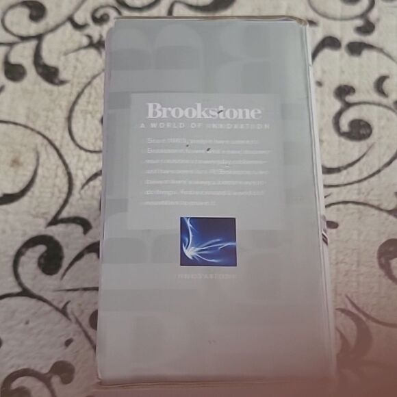 Brookstone Digital Keychain - Picture 5 of 8